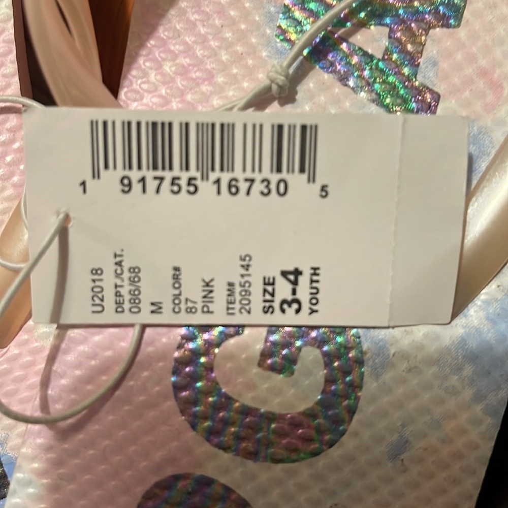 The Children’s Place Pink Flip Flops - Picture 4 of 4